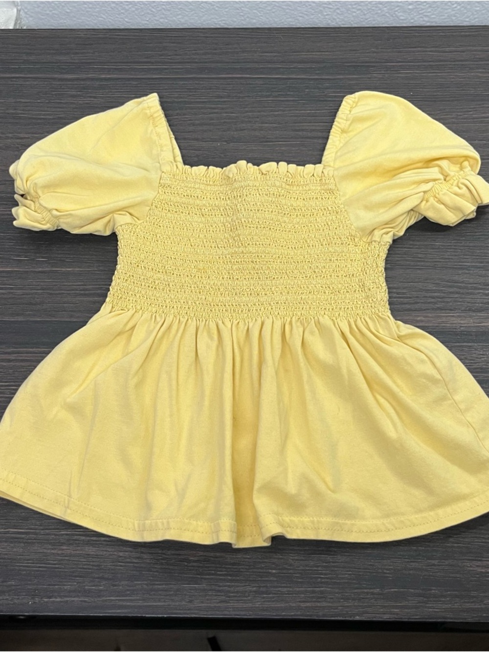 Girls yellow smocked puff sleeve cotton blouse by Polo Ralph Lauren 5T EUC